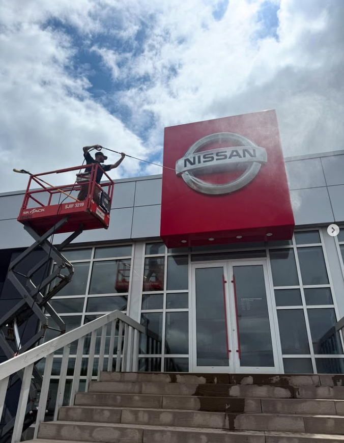 Lavage en hauteur avec nacelle